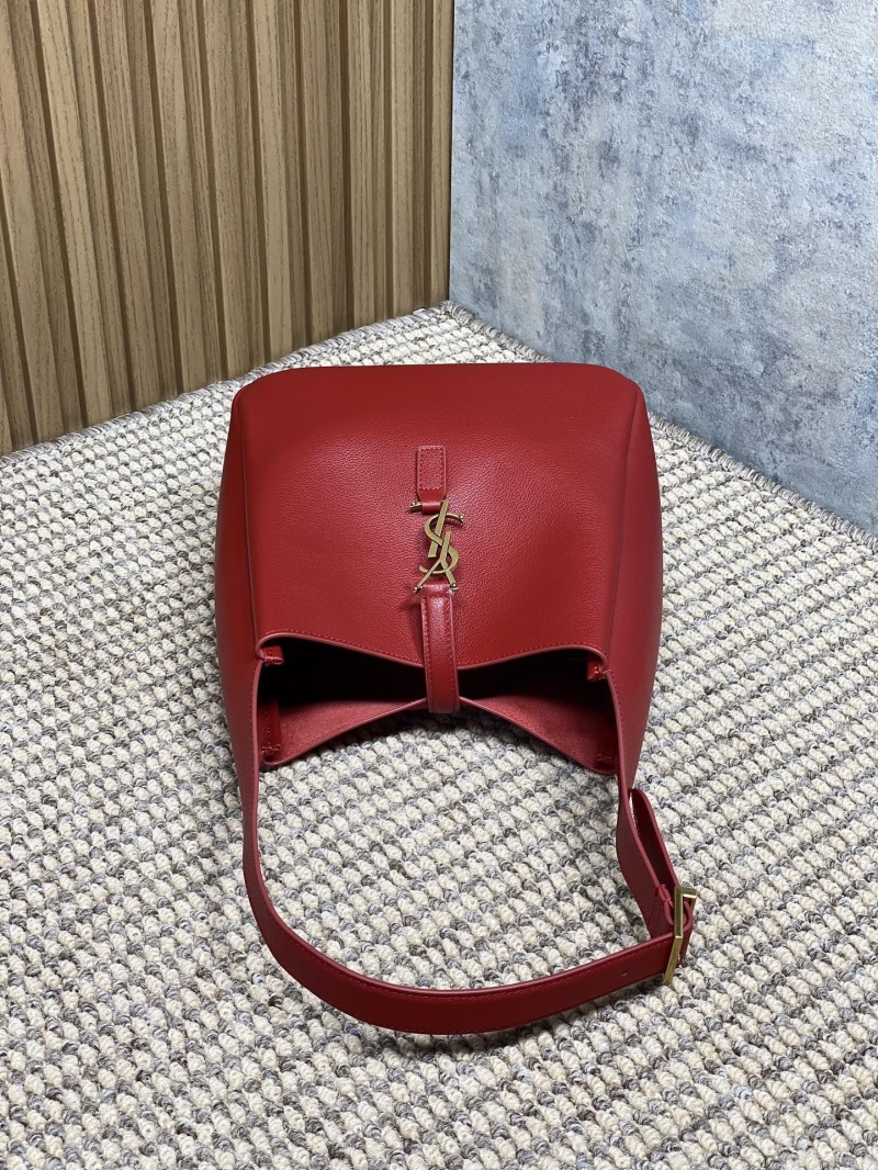 Y51 hobo bags